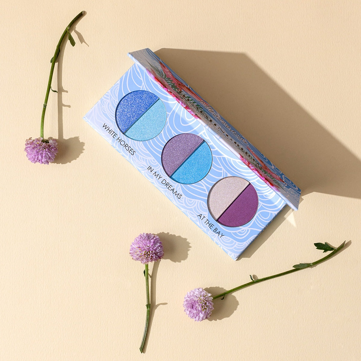 Hummingbird - Multi-Finish Eyeshadow Palette